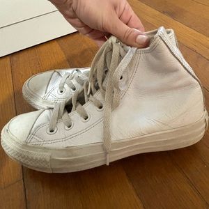 Pre-Owned Unisex White Leather High Top Converse